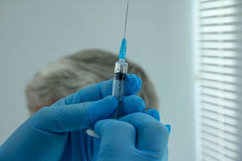 В Томскую область поступило 27 630 доз вакцины "ЭпиВакКорона"